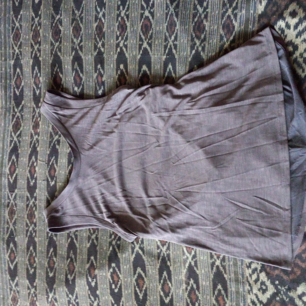 Pink note open back gray blue flowy top